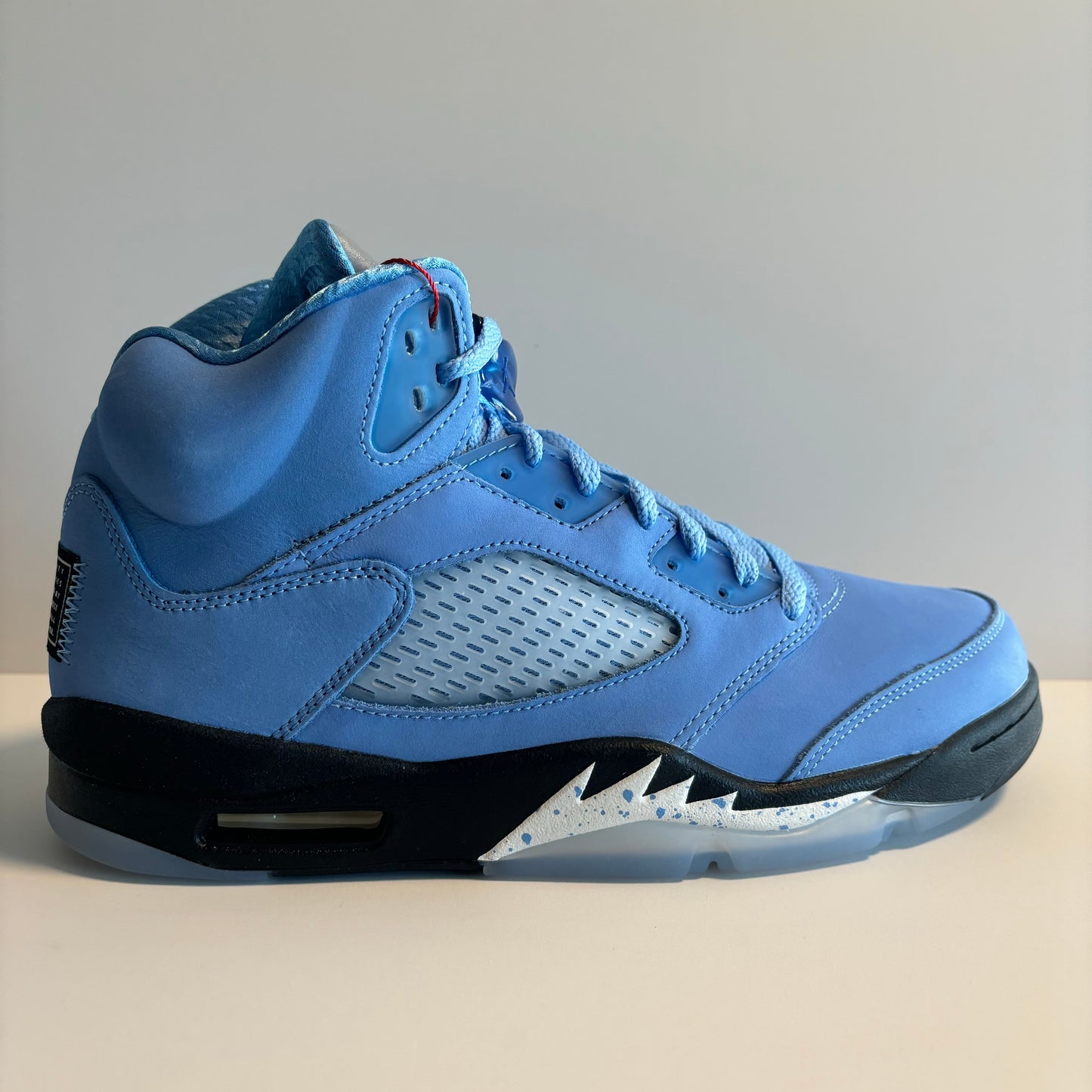 Jordan 5 UNC