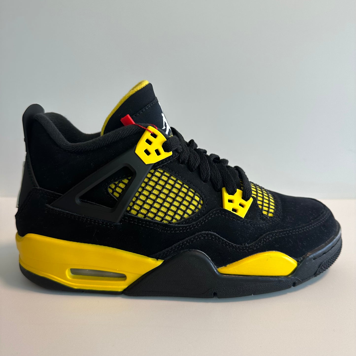 Jordan 4 Thunder