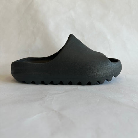 Yeezy Onyx Slide (TD)