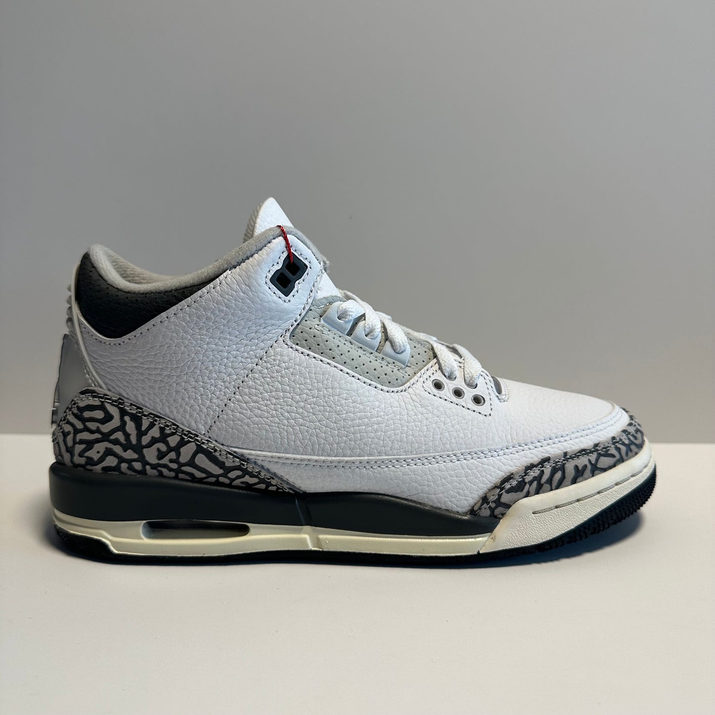 Jordan 3 Hide & Seak