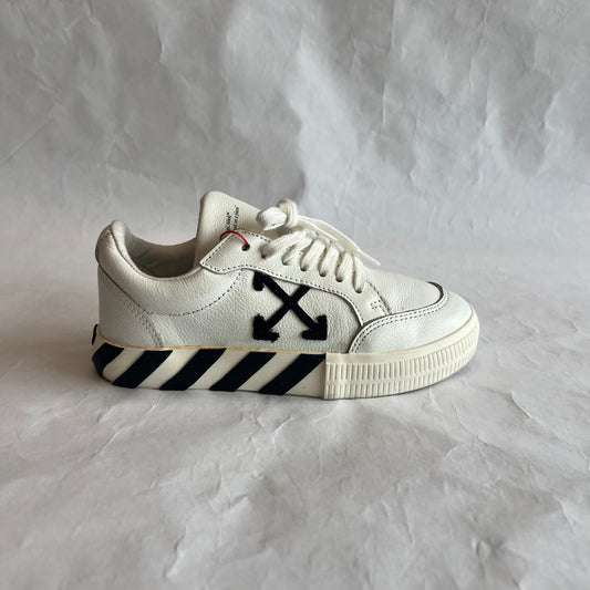 Off-White Sneaker (TD)