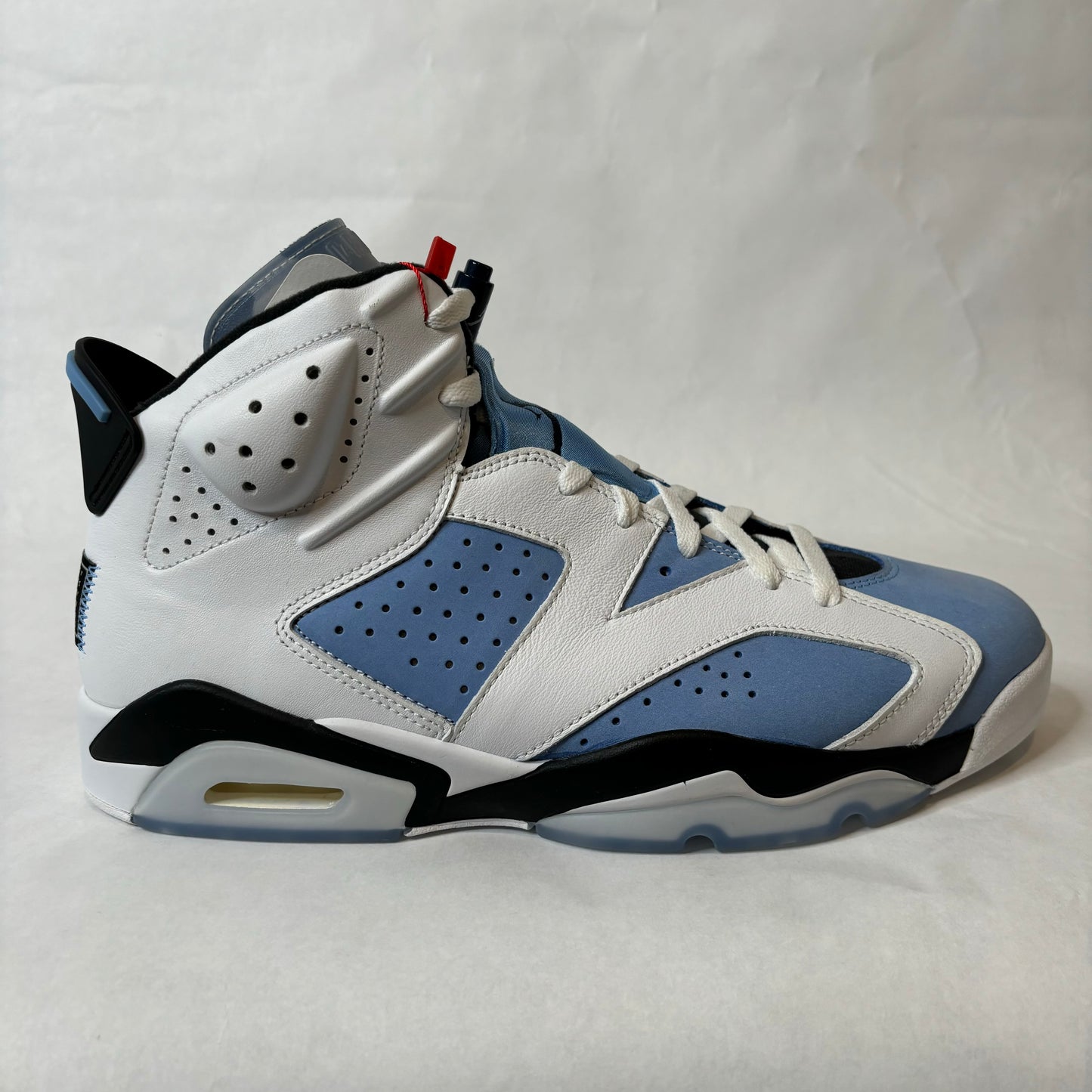 Jordan 6 UNC